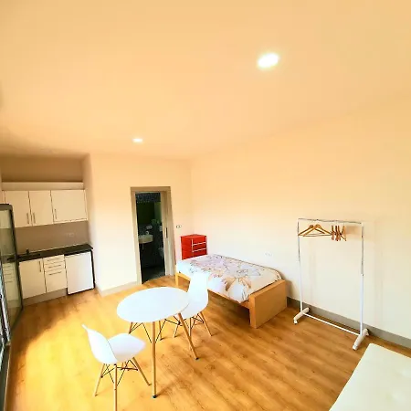 Studio Cho Apartment *